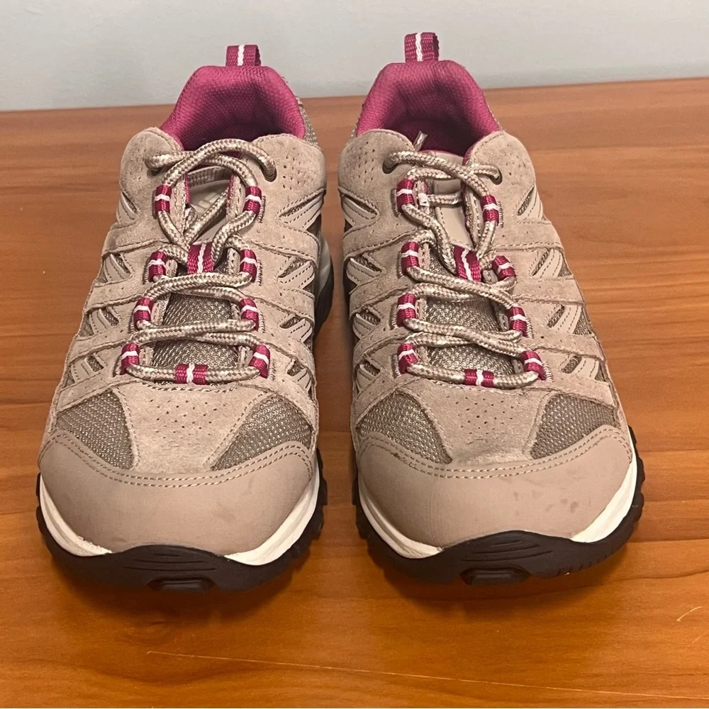 NWT Columbia Crestwood Waterproof Hiking Trail Outdoor Shoe Women's Size 8.5